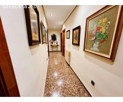 Villa de Lujo en Venta en Rocafort, Valencia