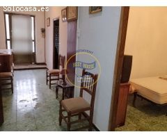 CASA DE GRAN TAMAÑO CON PATIO EN MURO DE ALCOY.