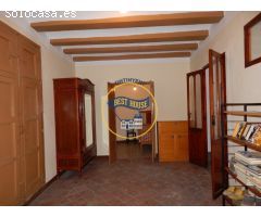 AMPLIA VIVIENDA EN VENTA EN BOCAIRENT