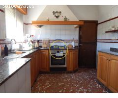 CASITA DE CAMPO CON GRAN TERRENO EN AGULLENT (VALENCIA)