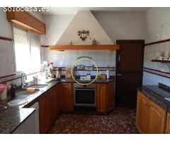 CASITA DE CAMPO CON GRAN TERRENO EN AGULLENT (VALENCIA)