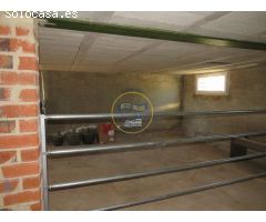 AMPLIA PARCELA CON NAVE DE 200M2 APROX A LA VENTA EN ONTINYENT