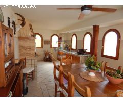 EXCLUSIVA CASA TODO INCLUIDO EN COCENTAINA.