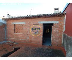 OPORTUNIDAD AMPLIA CASA PARA REFORMAR EN MONTAVERNER