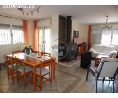 CHALET CON PISCINA Y VISTAS PRIVILEGIADAS.