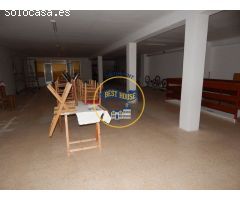 LOCAL COMERCIAL EN AIELO CON POSIBILIDAD DE COMPRA DEL RESTO DE EDIFICIO