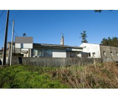 CASA CON NAVE INDUSTRIAL EN EL ROMAÑO