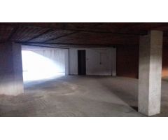 LOCAL COMERCIAL DE 430 M2 EN PONTEPEDRIÑA