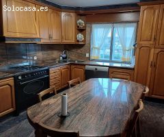 SE ALQUILA CASA CON TERRENO EN VILLESTRO (SANTIAGO) CON LICENCIA DE ALQUILER TURÍSTICO