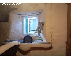 CASA DE PIEDRA TRADICIONAL PARA REFORMAR INTERIORMENTE EN ORDENES