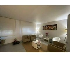 PISO EN VENTA A ESCASOS METROS DE LA PLAZA ROJA DE 4 HABITACIONES Y 169 METROS