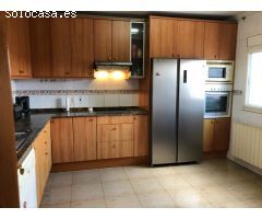 CASA EN VENTA EN 1 PLANTA CON PISCINA