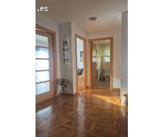 PRECIOSA CASA SEMI-ADOSADA EN VENTA EN ZONA DEPORTIVA
