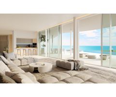 VILLA DE LUJO EN DOS PLANTAS, CON 5 DORMITORIOS Y VISTAS PANORÁMICAS DE LA BAHÍA DE FUENGIROLA.