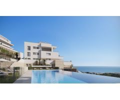 PLANTA BAJA CON JARDÍN Y TERRAZA CUBIERTA Y DESCUBIERTA, ORIENTADA AL SUR Y CON VISTAS AL MAR.