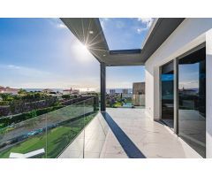 Villa de Lujo en Venta en Playa Paraiso, Santa Cruz de Tenerife