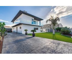 Villa de Lujo en Venta en Playa Paraiso, Santa Cruz de Tenerife