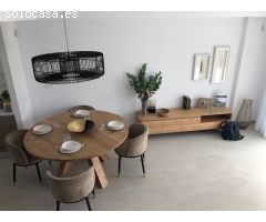BUNGALOW CON PISCINA Y 140 METROS DE TERRAZA,,