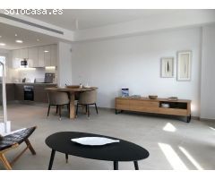 BUNGALOW CON PISCINA Y 140 METROS DE TERRAZA,,