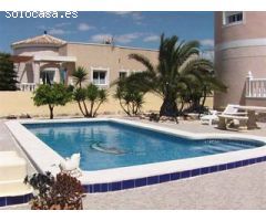 Chalet en Venta en La Marina, Alicante