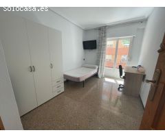 SE ALQUILA PISO  A  ESTUDIANTES