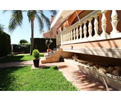 CHALET EN VALVERDE, ZONA URBANA, A UN PASO DE LA PLAYA Y LISTO PARA ENTRAR A VIVIR.