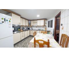 CAMINO DE LOS MAGROS, CON ASCENSOR, ORIENTACIÓN ESTE, 110 M2, LISTO PARA ENTRAR A VIVIR.