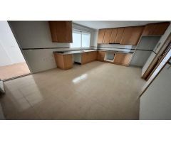 ALTO STANDING - Se vende precioso y GRAN PISO 2º ESQUINA 213 metros