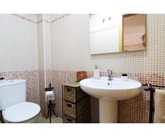 INCREIBLE BUNGALOW CON 7 DORMITORIOS, 4 BAÑOS Y TERRAZA PRIVADA DE MAS DE 90 M2