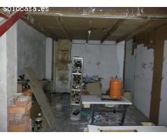LOCAR HACIENDO ESQUINA FICCIA ,, con 5 escaparates JUNTO A CONSUM