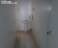 SE VENDE LOCAL COMERCIAL EN LOS GARRES