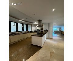 Apartamento en Alquiler en Marbella, Málaga