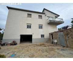 CASA CON PISCINA con OPCIÓN DOS FAMILIAS a 10 min. de la AP-7.