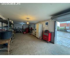CASA CON PISCINA con OPCIÓN DOS FAMILIAS a 10 min. de la AP-7.