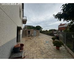 CASA CON PISCINA con OPCIÓN DOS FAMILIAS a 10 min. de la AP-7.