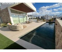 VILLA DE LUJO CON VISTAS AL MAR ¡LISTA PARA ESTRENAR! EN EL CORAZÓN DE EL HIGUERÓN