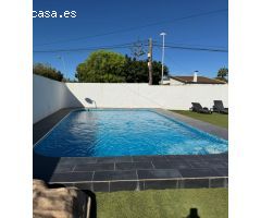 CHALET PAREADO EN URB. LOS BALCONES