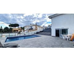 CHALET EN URB. LOS BALCONES TORREVIEJA