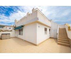 CHALET PAREADO EN URB. AQUAPARK - TORREVIEJA