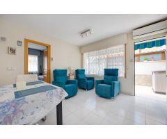 CHALET PAREADO EN URB. AQUAPARK - TORREVIEJA