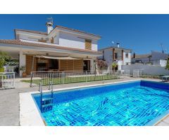 Chalet en Venta en Cunit, Tarragona