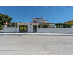 Chalet en Venta en Cunit, Tarragona