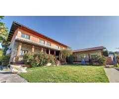 Villa de Lujo en Venta en La Platja de Calafell, Tarragona