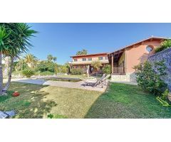 Villa de Lujo en Venta en La Platja de Calafell, Tarragona