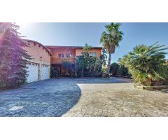Villa de Lujo en Venta en La Platja de Calafell, Tarragona