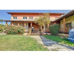 Villa de Lujo en Venta en La Platja de Calafell, Tarragona