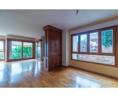 Exclusiva vivienda con vistas al puerto y la Catedral en la Bonanova