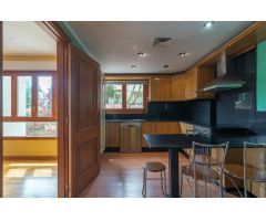 Exclusiva vivienda con vistas al puerto y la Catedral en la Bonanova