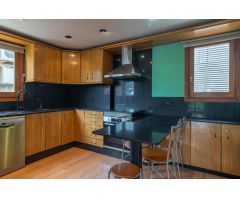 Exclusiva vivienda con vistas al puerto y la Catedral en la Bonanova