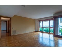 Exclusiva vivienda con vistas al puerto y la Catedral en la Bonanova